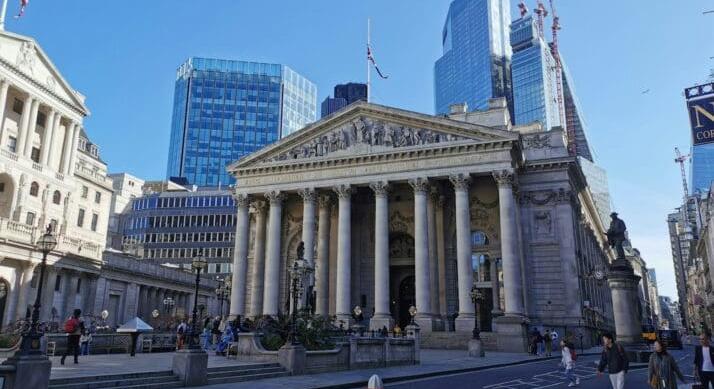 Történelmi csúcs Londonban – Elképesztő rekorddal kezdődött az év a tőzsdén