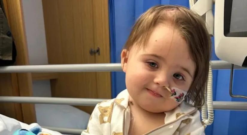 Sokkoló diagnózist kapott az egyéves kislány: élete első karácsonyát is kórházban töltötte