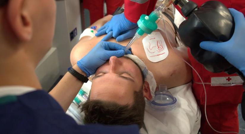 „Nyilvánvaló volt, hogy meghaltam” - Szívleállás miatt meghalt egy férfi, akin barátja segített