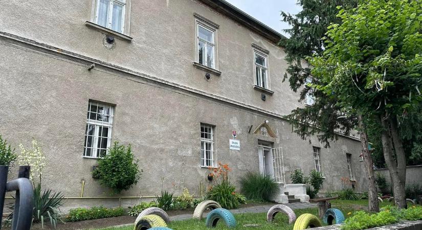 Uniós forrásból újul meg a királyhelmeci Lorántffy-kastély