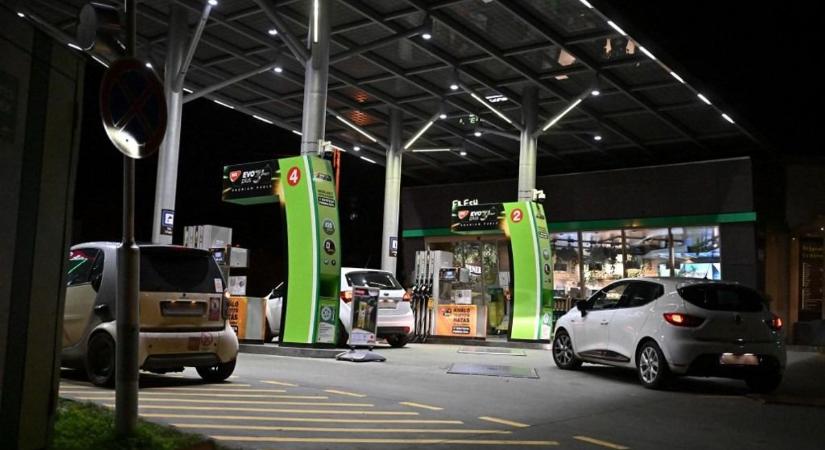 Sokk az új év elején: Romániában talán még sosem irigykedtek úgy a magyarokra, mint most, azonnal megfizettetik velük az adóemelést