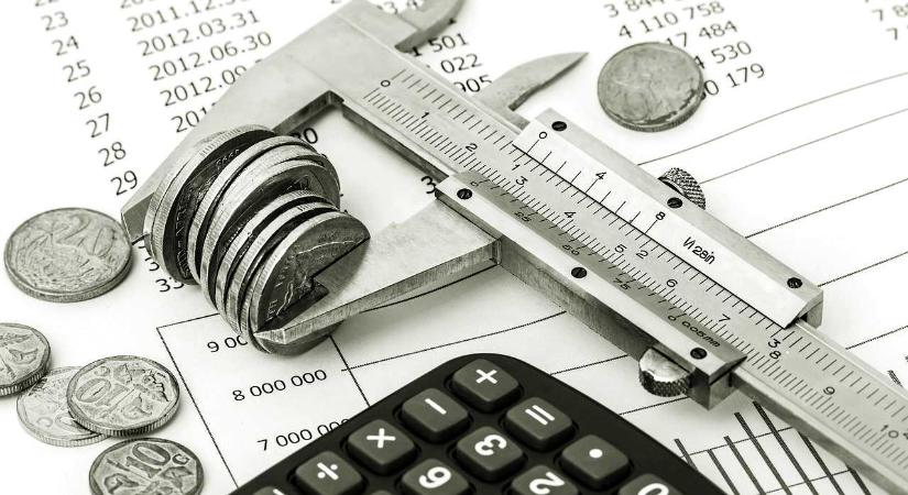 A Költségvetési Tanács szerint 2025-ben a GDP 5 százalékát érheti el Szlovákia államháztartási hiánya