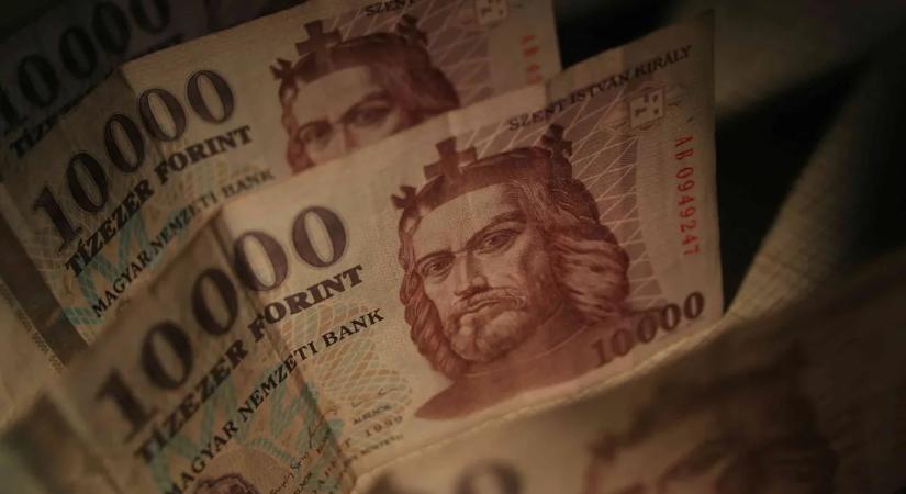 Minimálbér-emelés, súlyos betegséggel élők adóalap-kedvezmény – így spórolhatunk 2026-ban