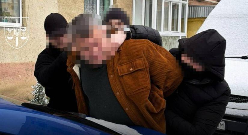 Korrupt vámos: luxusórák csempészésében vett részt Kárpátalján