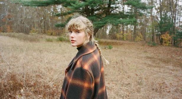 Így változott Taylor Swift stílusa a fellépésein évről-évre