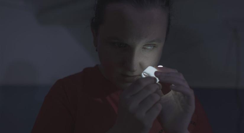 „Az a baj, hogy látóként látod a világot”