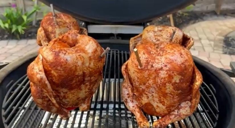 Egész BBQ csirke sörrel és citrommal