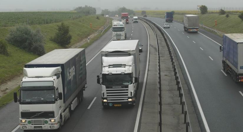 Nagy változás az utakon, idén már nem utazhatunk a megszokott rutin szerint a Balatonra