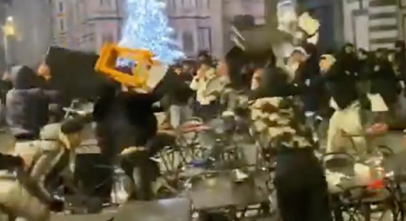 Willkommenskultur: brutális tömegverekedés volt Firenzében (Videó)