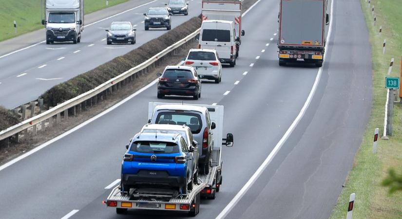 Baleset miatt dugult be az M1-es autópálya