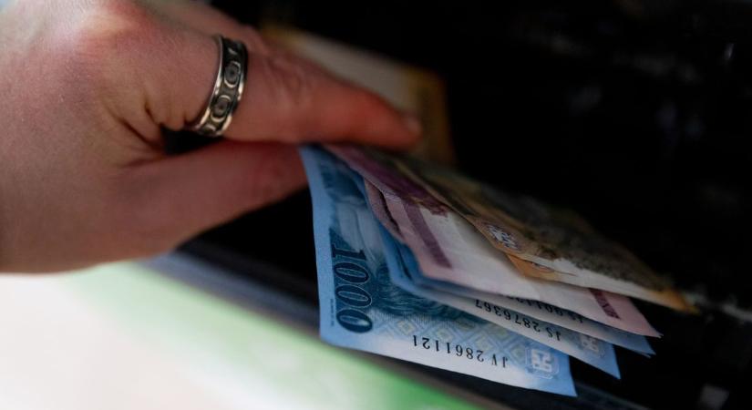 Eddig kell még várnunk, hogy dupla annyi pénzt vehessünk ki az ATM-ből, mint most