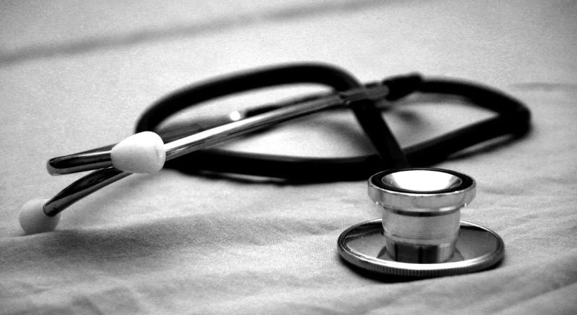 Azt mondták, csak női probléma: most gyógyíthatatlan betegséggel küzd a fiatal lány