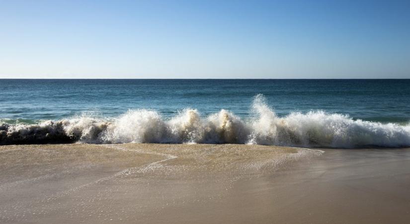 Rejtélyes rózsaszín iszapot találtak egy tasmániai strandon