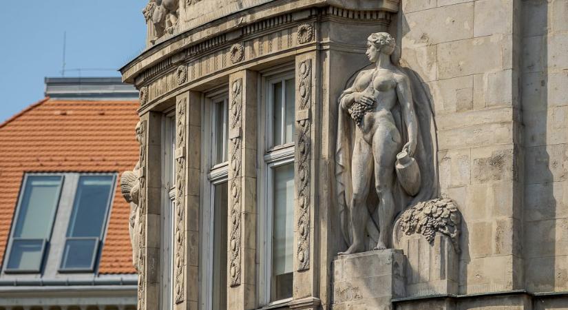 Egyre olcsóbban válna meg értékes budapesti épületeitől az állam, vevő azonban nehezen akad rájuk