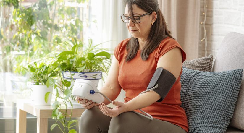 10 hétköznapi szokás, ami nagyon megemeli a vérnyomást