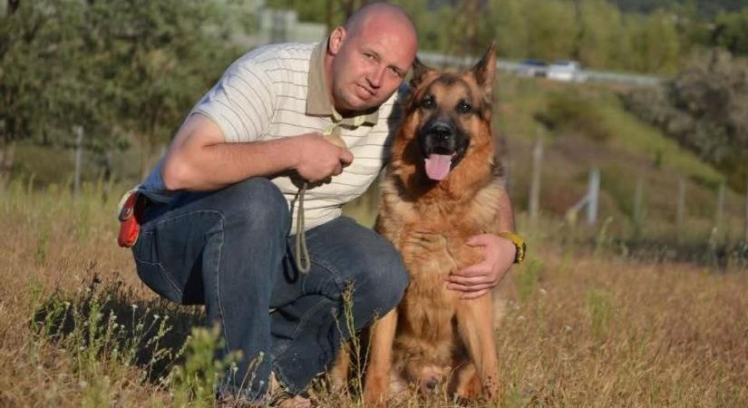 Négylábú hősök nyomában – egy tatabányai tűzoltó története, aki életeket mentett kutyáival