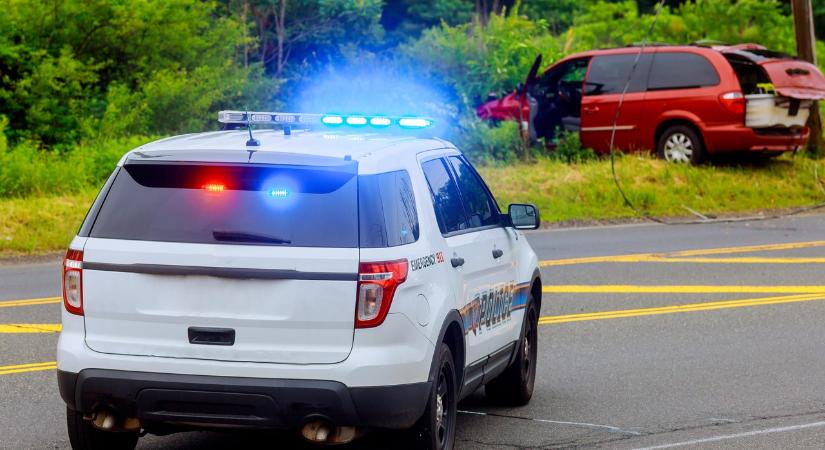 Eltűnt az anya, aki ittasan vezetett, és akinek a gyermeke meghalt a balesetben