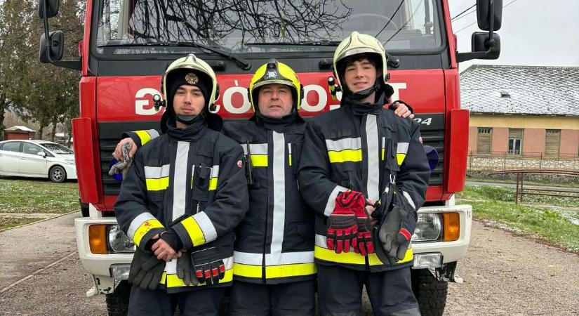 Ötven éves lett az a zalai tűzoltó, aki már fiaival együtt vonul a káresetekhez