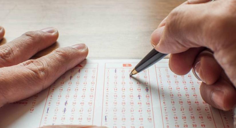 Ki ne dobd, ha ilyen lottószelvényt vettél! Most újra nyerhetsz velük