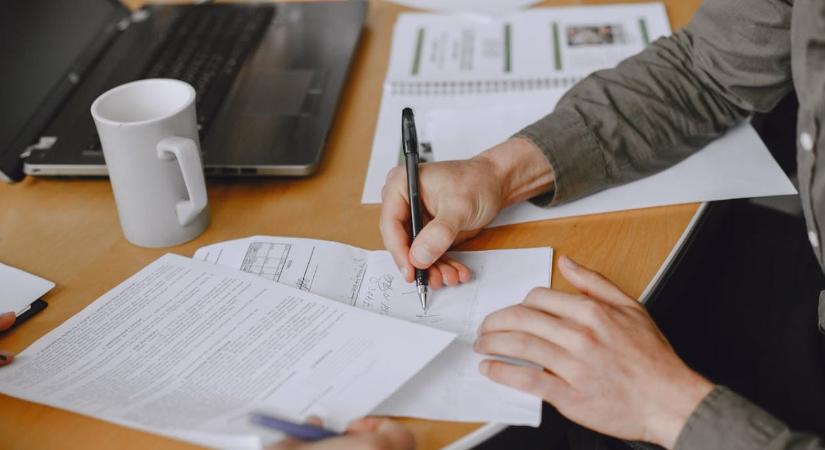 NGM: 2026-ban is kiemelt támogatást kapnak a magyar kkv-k