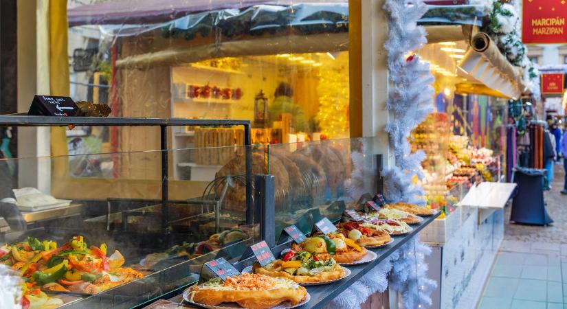 Ettől a magyar ételtől fájdalmas grimaszba rándult az arca a külföldinek, csoda hogy lent tudta tartani