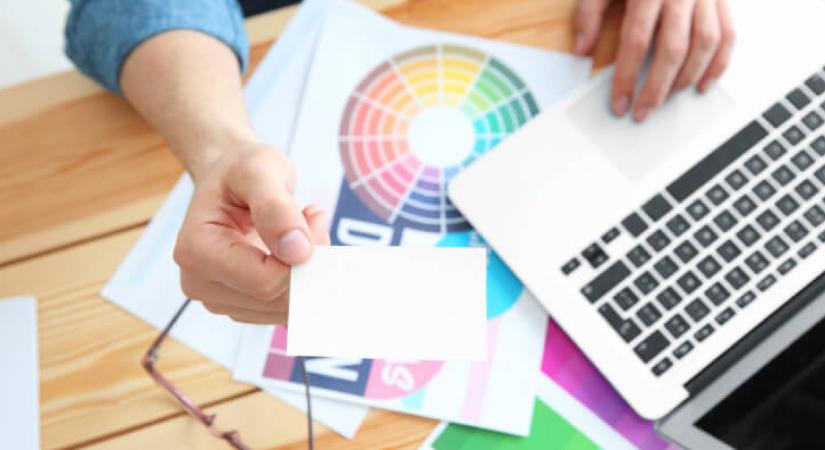 Neked is kicsi mosdód van? A szakértők szerint ez a legrosszabb szín, amit választhatsz