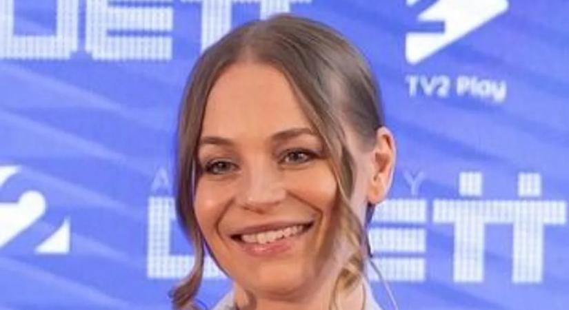 Szétnyílt a felső: megvillantotta tökéletes testét Iszak Eszti