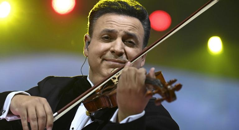 A béke és a gyermekvédelem is szóba került Mága Zoltán újévi koncertjén