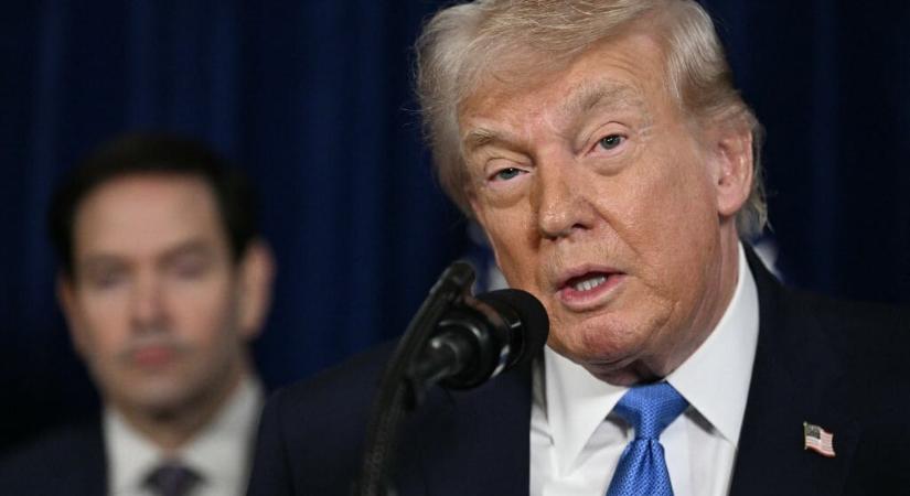 Trump közzétett egy képet a foglyul ejtett venezuelai elnökről