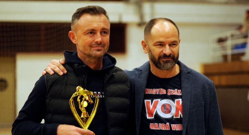 Fesztiválozók pályán belül, és kívül