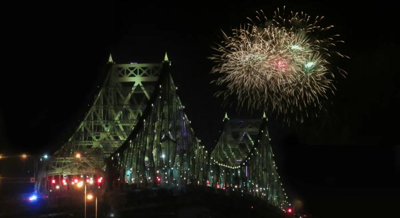 Ezreket vert át a mesterséges intelligencia szilveszterkor