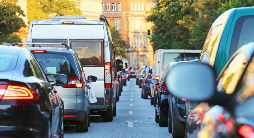 Elképesztő, amit a magyar utakon fotóztak, kész balesetveszély, rajtunk röhög megint mindenki