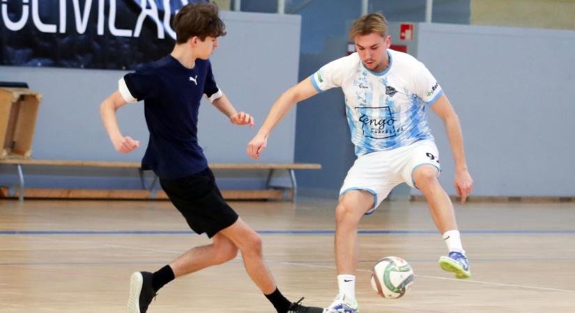 Nem áll le a teremfoci dömping