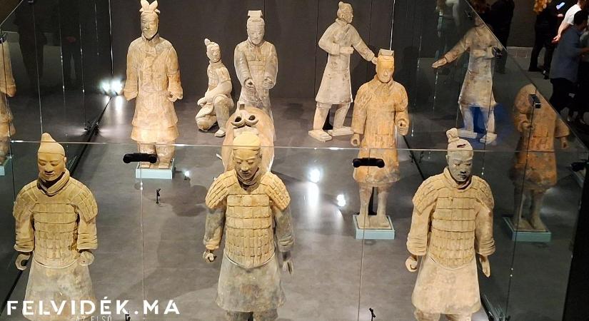 Az öröklét őrei című kiállítás képekben