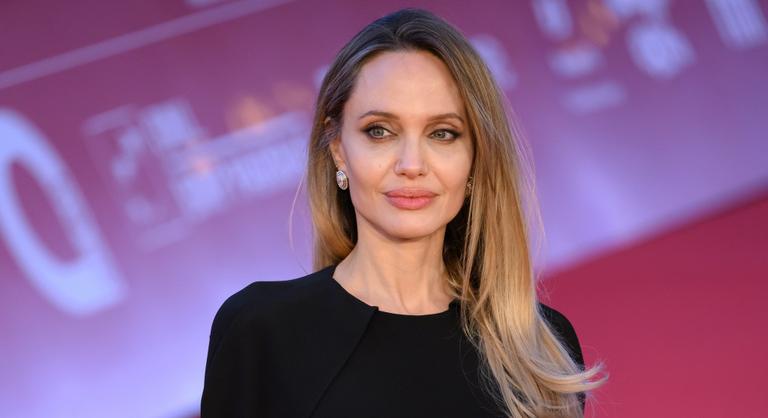 Angelia Jolie végleg otthagyja Hollywoodot