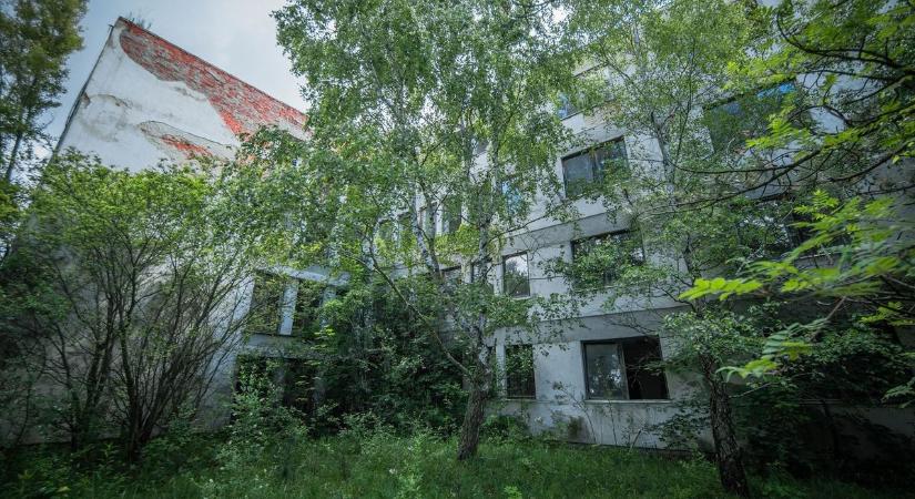 Elhagyatott laktanya, ahol egykor forgószárnyúak dübörögtek (galéria  videó)