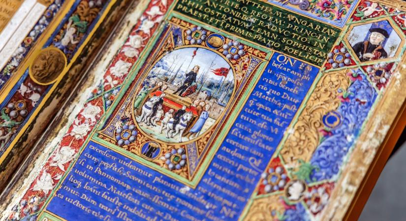 Mátyás király arannyal írt krónikái hazatértek