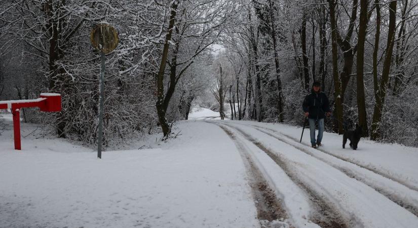 Marad a szürkeség, jöhet még hó is akár