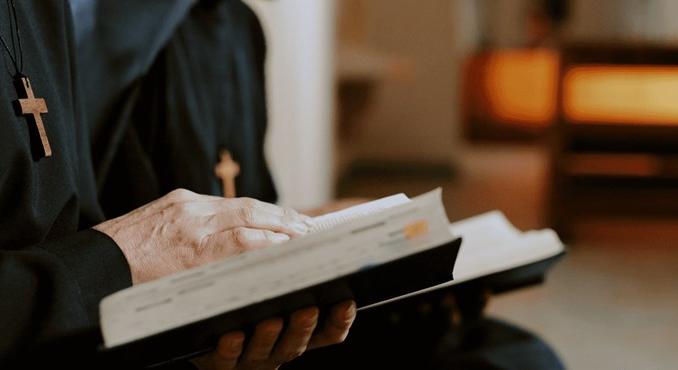 Nem csak teológia, nem csak papoknak – átalakulóban a hittudományi képzés