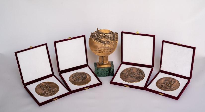 Kik érdemlik ki idén a kitüntető címeket?