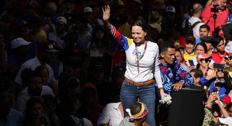 Nobel-békedíjas politikus veheti át Nicolás Maduro helyét az elnöki székben