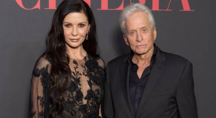 Catherine Zeta-Jones és Michael Douglas 25 éves fia piszkosul jóképű: Dylan ennyire hasonlít híres szüleire