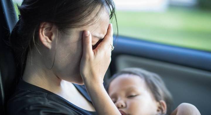 A gyereknevelésbe tényleg bele lehet betegedni: ez az oka