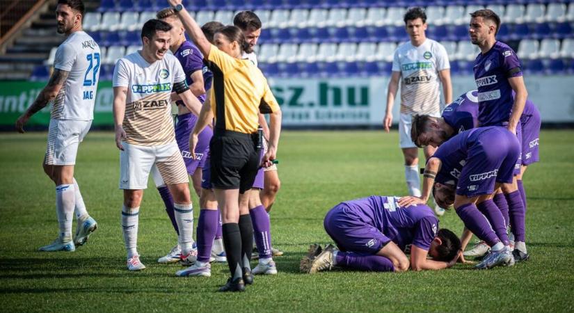 Két játékos is távozott a sereghajtótól