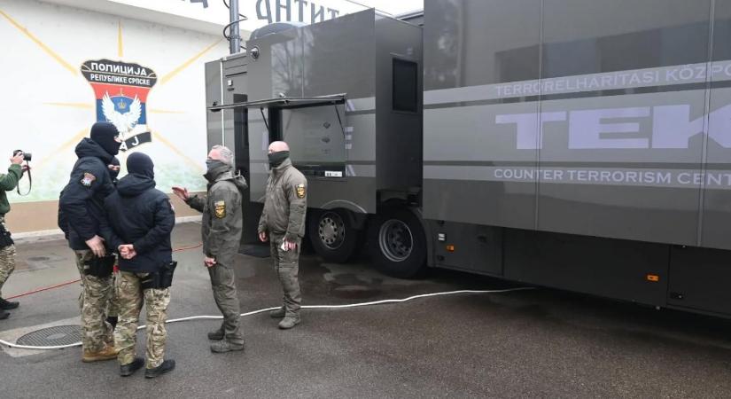 Ki és hová tart: az orbáni lépések miatt a magyar titkosszolgálatok már súlyos bizalomhiánnyal küzdenek a nyugat-európai szövetségeseknél