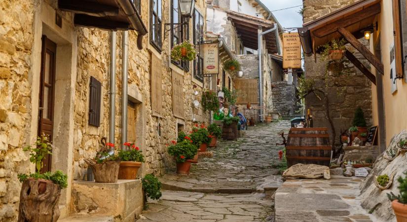 A világ legkisebb városa akkora, mint egy futballpálya – Középkori település a szomszédunkban