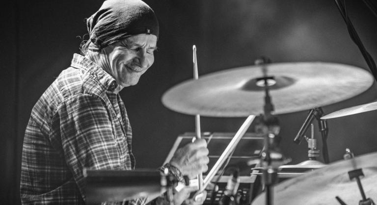 Meghalt Bräutigam Gábor, a Kispál és a Borz dobosa