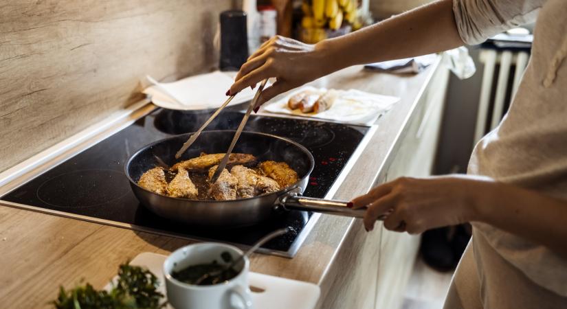 Hogyan süthetünk anélkül, hogy szag lenne a lakásban: A trükk, amit kevesen ismernek