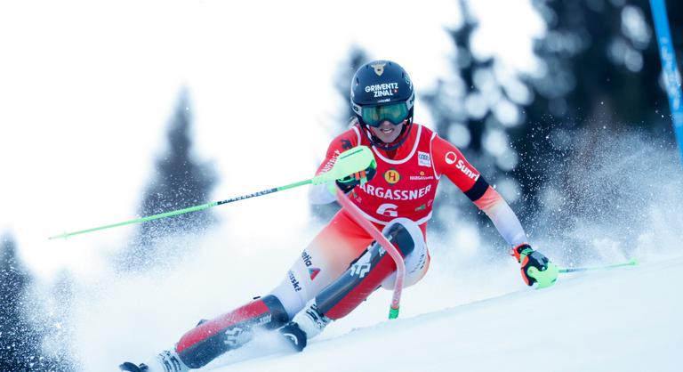 Megtörtént az elképzelhetetlen, elvesztette veretlenségét a királynő