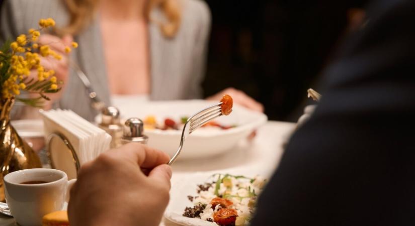 Egy nő teljesen kiborult és összeomlott az első randi után